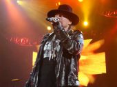 Concerts 2012 0605 paris alphaxl 120 Guns N' Roses
